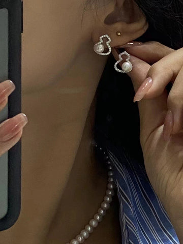 Gourd-Inspired Akoya Pearl Stud Earrings | 5–6mm Japanese Pearls · S925 Sterling Silver · Soft & Minimal