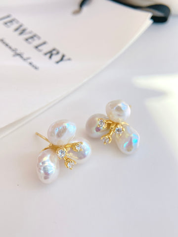 Baroque Clover Pearl Stud Earrings | Aurora Luster · Pure Silver with Plated Finish · Unique Natural Style