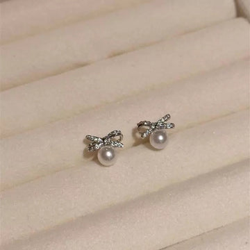 Butterfly Bow Akoya Pearl Earrings | 5–6mm Round Pearls · S925 Silver Bow Design