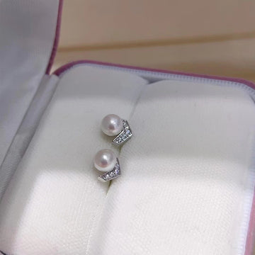 V-Shaped Pearl Earrings | 8–9mm Freshwater Pearls · Flat Shape · S925 Sterling Silver