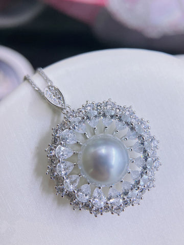 South Sea Pearl Sunflower Pendant | 10–11mm Australian White Pearls · Round · Strong Luster · Near Flawless · Zircon & S925 Sterling Silver