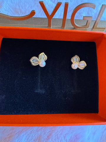 Double Leaf Akoya Pearl Stud Earrings | 3mm Round Pearls · Anti-Tarnish Silver-Plated Copper · Petite & Refined