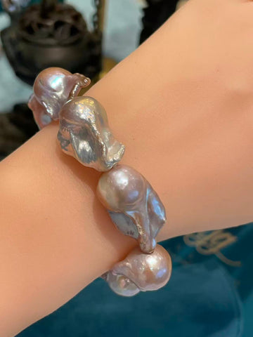 Baroque Freshwater Pearl Bracelet | 22cm · Lavender-Purple Tone · Iridescent Glow · Rectangular Zircon Clasp