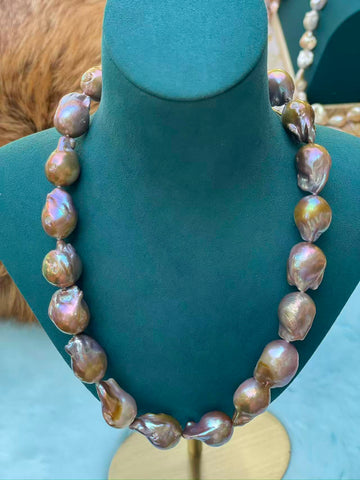 Baroque Freshwater Pearl Necklace | 44–45cm · 19 Pearls · Purple Iridescence · 15–28mm · Zircon Oval Clasp