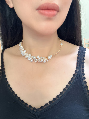 Freshwater Pearl Choker Necklace | Mixed Shapes · 7–10mm Accent Pearls · Stacked Flat Baroque Pearls · Adjustable Open Design · Anti-Tarnish Alloy
