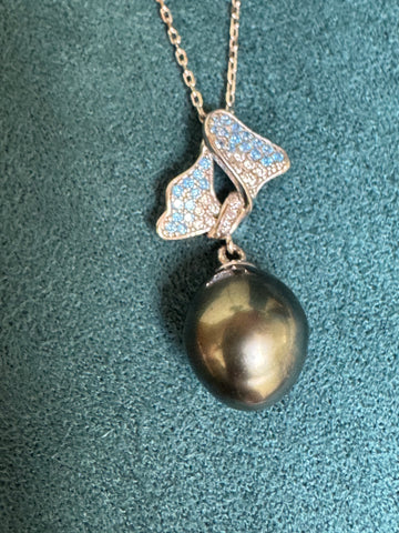 Tahitian Pearl Pendant | 10×11mm · Teardrop Shape · Subtle Peacock Green Overtone · Silver-Tone Carrot Leaf Design (Pendant Only)