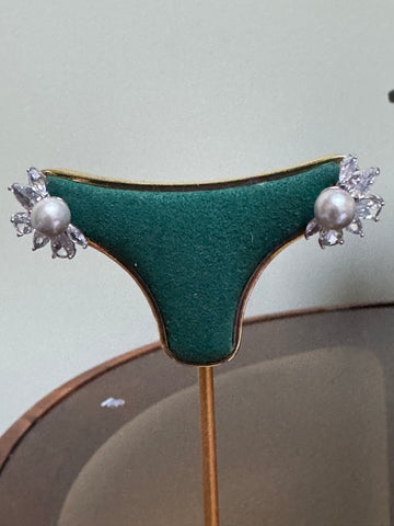 Akoya Pearl Stud Earrings | 6–7mm · Perfectly Round · Zircon Accent · S925 Sterling Silver