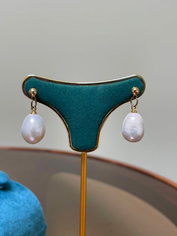 Freshwater Pearl Drop Earrings | 11×14mm · Teardrop Shape · High Luster · Gold-Tone Metal · 2.7cm Length