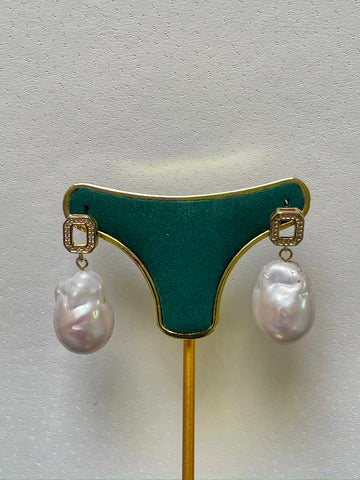 White Baroque Pearl Drop Earrings | 14×15–22×24mm · Strong Luster · Gold-Dust Detailing · Unique Artistic Finish