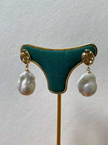 White Baroque Pearl Drop Earrings | 10–12–15mm · Strong Luster · Gold-Plated Setting