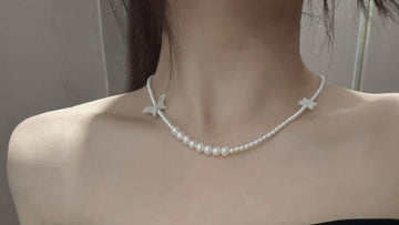Wing-to-Wing Butterfly Pearl Necklace/Collier Papillon Perles "Ailes Jumelées"