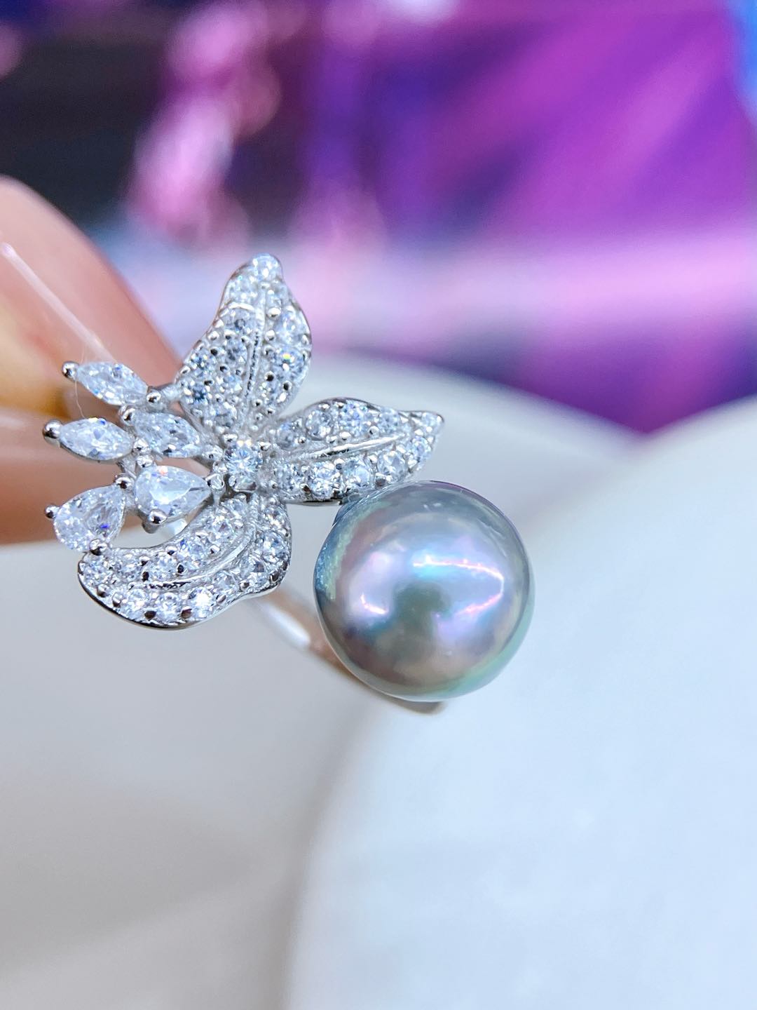 Adjustable Sterling Silver Ring with Japanese Akoya Pearl | 8–9mm · High Luster · Slightly Flawed