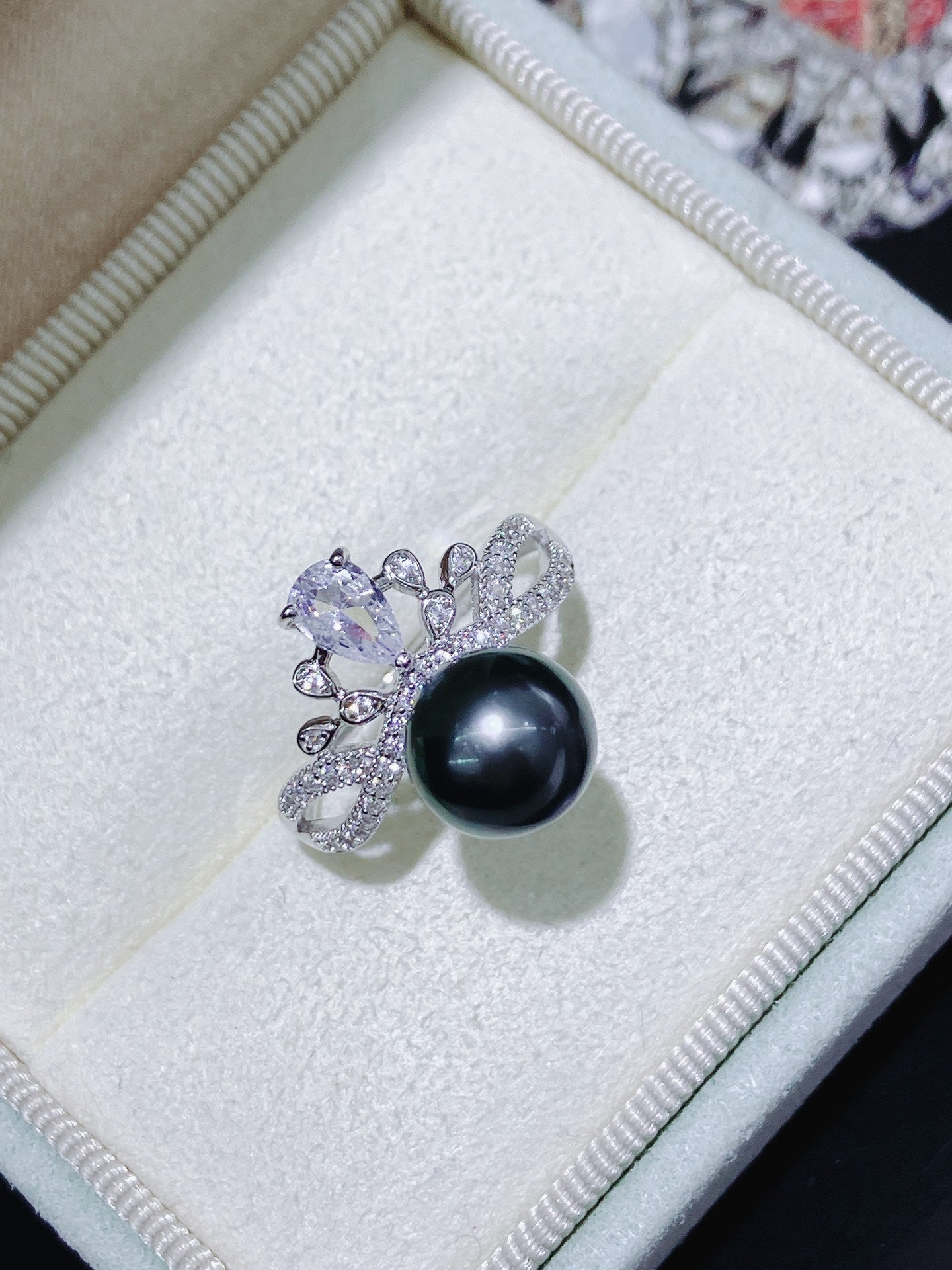 Crown Design Tahitian Pearl Ring | Adjustable · S925 Sterling Silver · Black Pearl