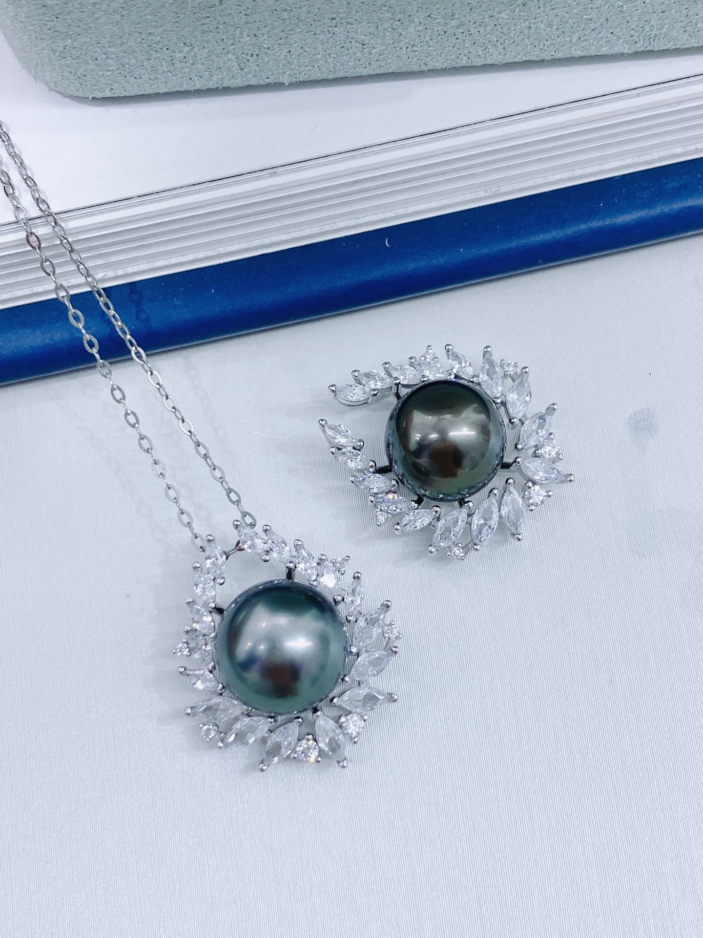 Tahitian Black Pearl Pendant | ~11mm · Near Round · Flawless · Strong Luster · S925 Sterling Silver