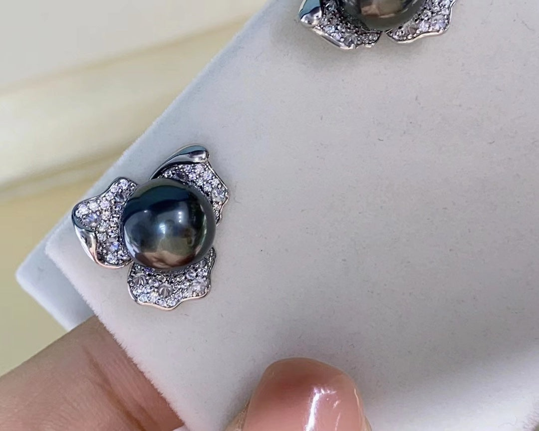 Tahitian Black Pearl Earrings | 9–10mm · Round · Peacock Green Overtone · Strong Luster · Near Flawless · S925 Sterling Silver