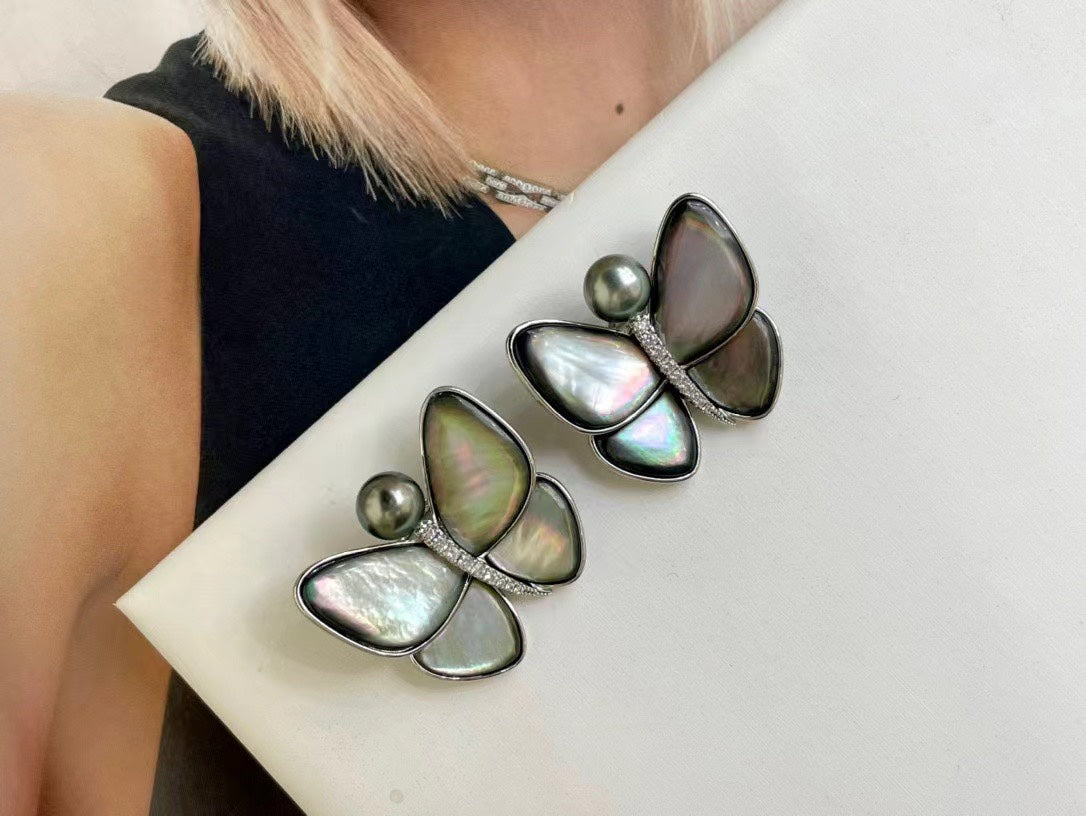 Tahitian Pearl Brooch | 9–10mm · Dark Luster · Elegant Statement Design