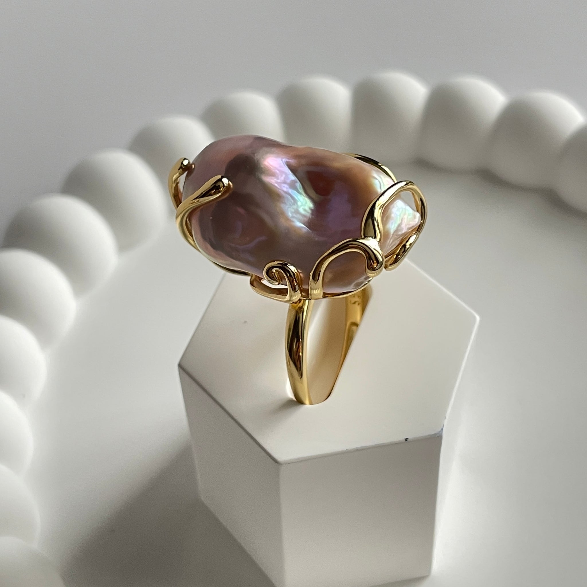 Freshwater Baroque Pearl Ring | 14–16×22–23mm · Iridescent Purple-Champagne · 5–6 Year Natural Growth · Gold-Plated S925 Sterling Silver