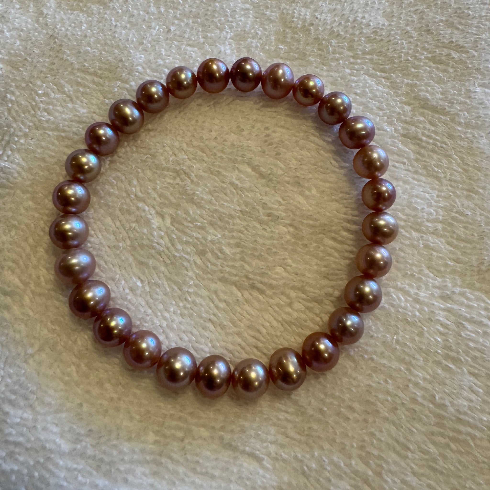 Lilac Glow Purple Freshwater Pearl Bracelet | 6.6–7.5mm Round Pearls · Stretch Cord · Easy to Wear