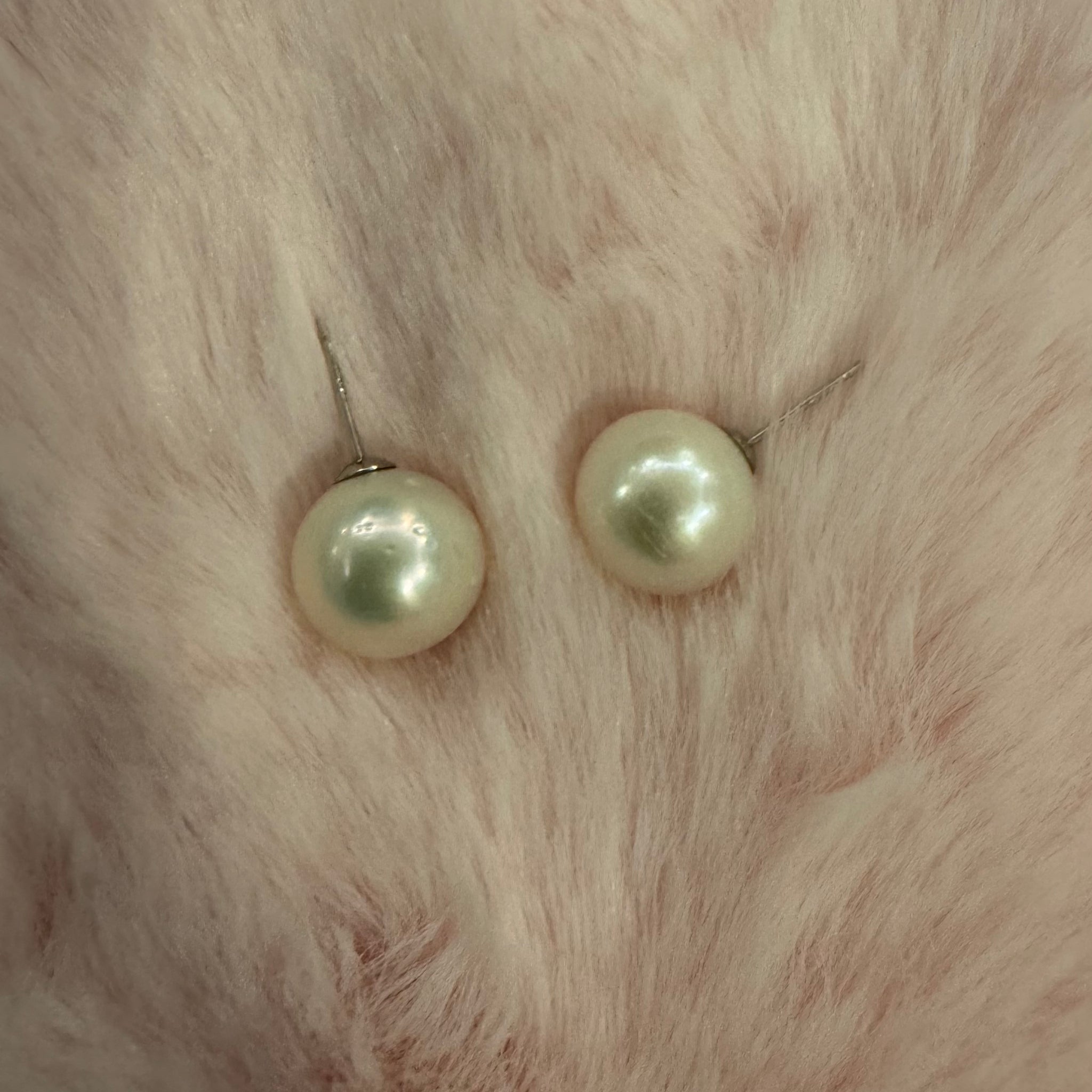 Bold Edison Pearl Stud Earrings | 11–12mm White Pearls · S925 Wide-Base Posts · Effortless Star Style
