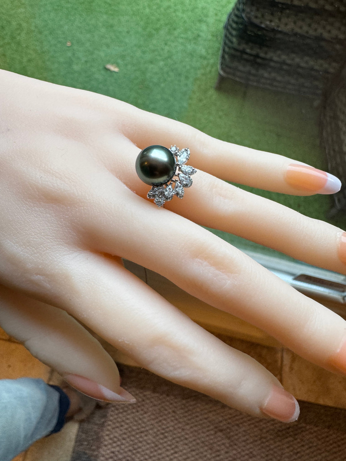 Tahitian Black Pearl Ring | 10–11mm · Peacock Green Overtone · Round · Zircon-Set 925 Sterling Silver