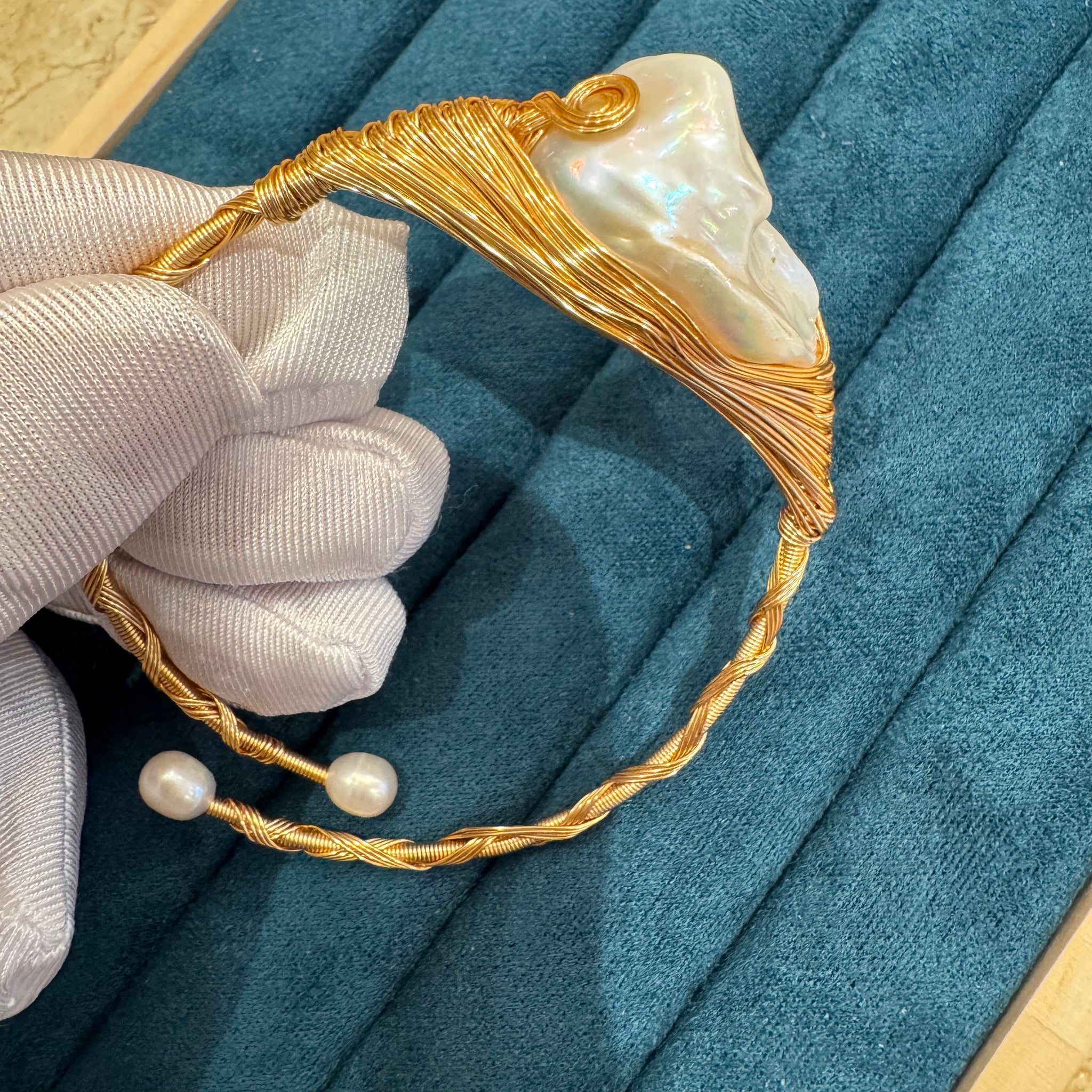 Baroque Pearl Statement Pendant | 20–45mm · Iridescent White · Brushed Metal Setting with Accent Pearls