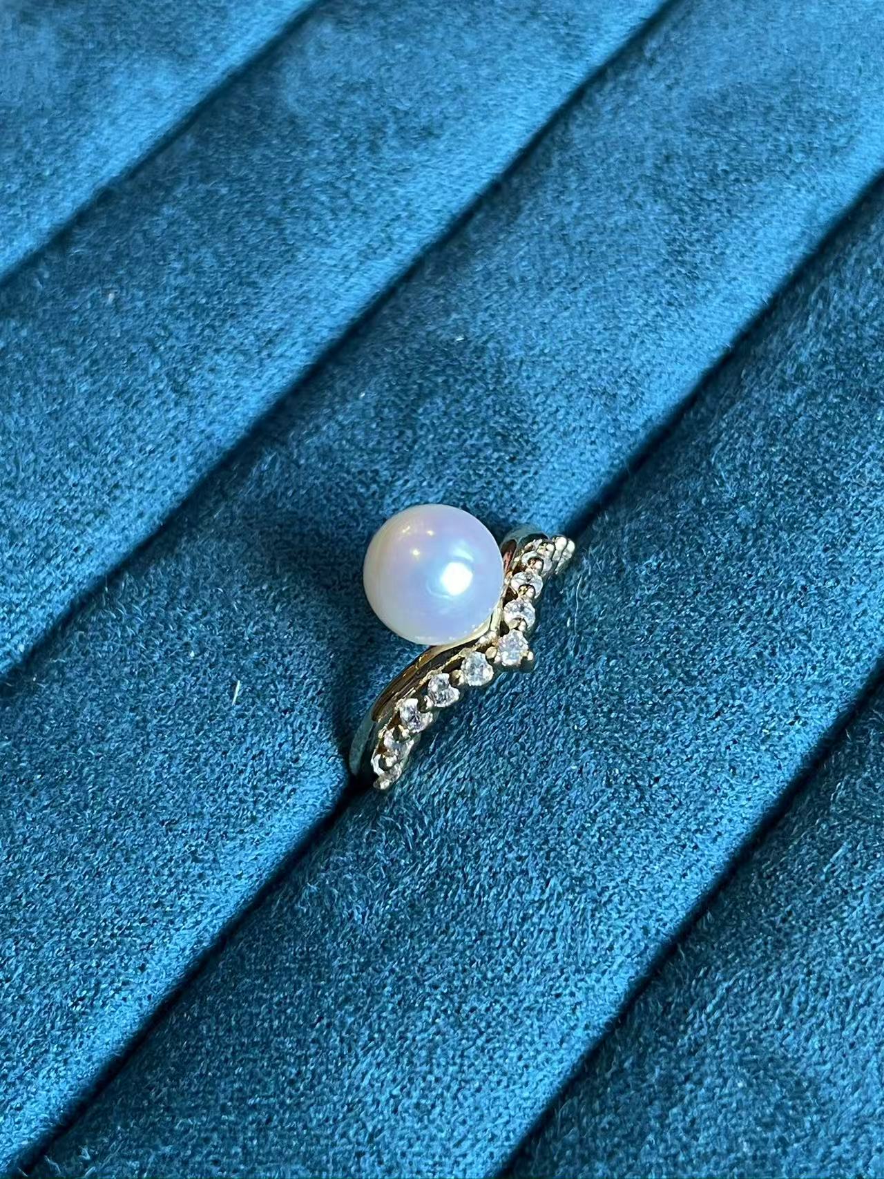 Freshwater Pearl Crown Ring | 8mm · Round · Bright Luster · Adjustable · Zircon-Set S925 Sterling Silver