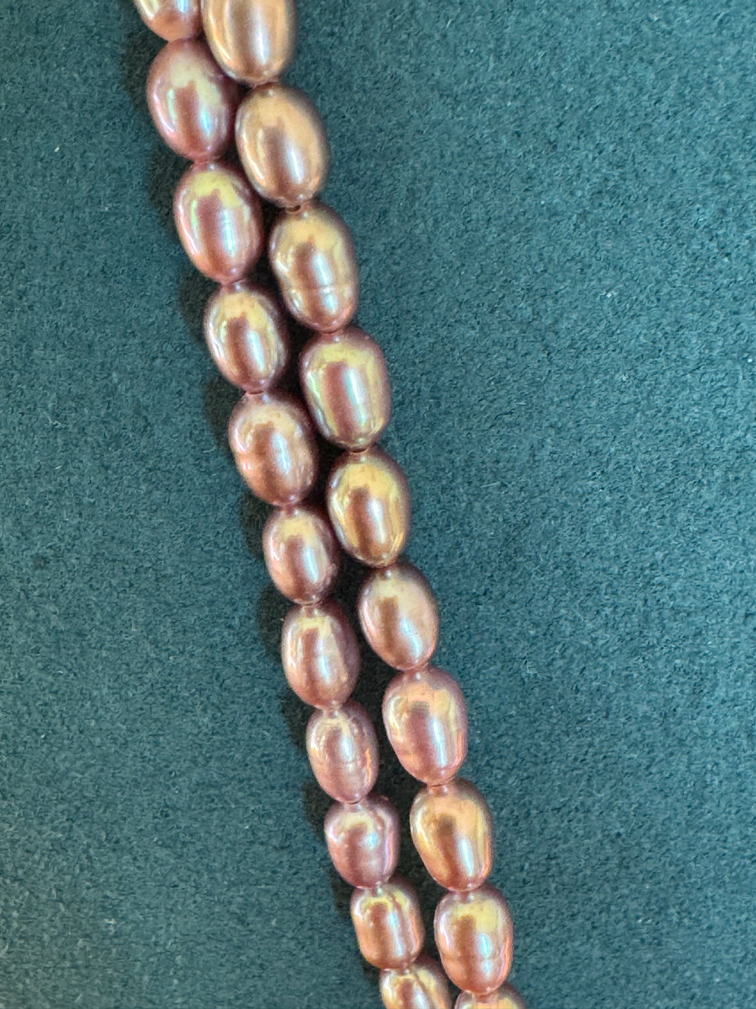 Freshwater Purple Pearl Necklace — 3.4–3.6mm Oval Pearls · Smooth Surface · 40–45cm Adjustable (Random Shipment)