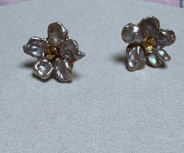 Freshwater Pearl Stud Earrings | 7–8mm · Purple Irregular Flat Shape · High Luster · Gold-Tone Metal · 23×24mm Total Size