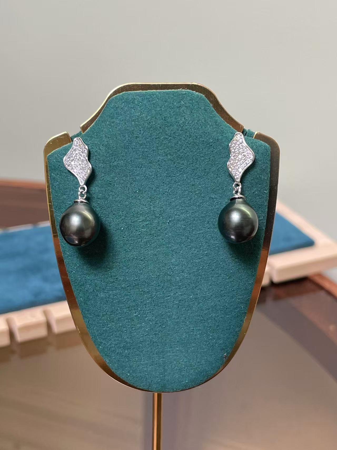 Tahitian Pearl Drop Earrings | 6–7mm · Black with Subtle Peacock Green · 2.7cm Length