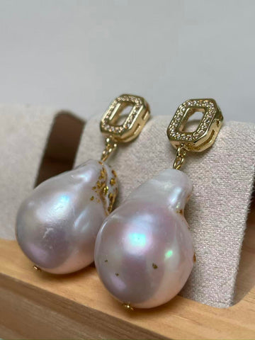 White Baroque Pearl Drop Earrings — 14×15–22×24mm | Gold-Dust Detail · Strong Luster
