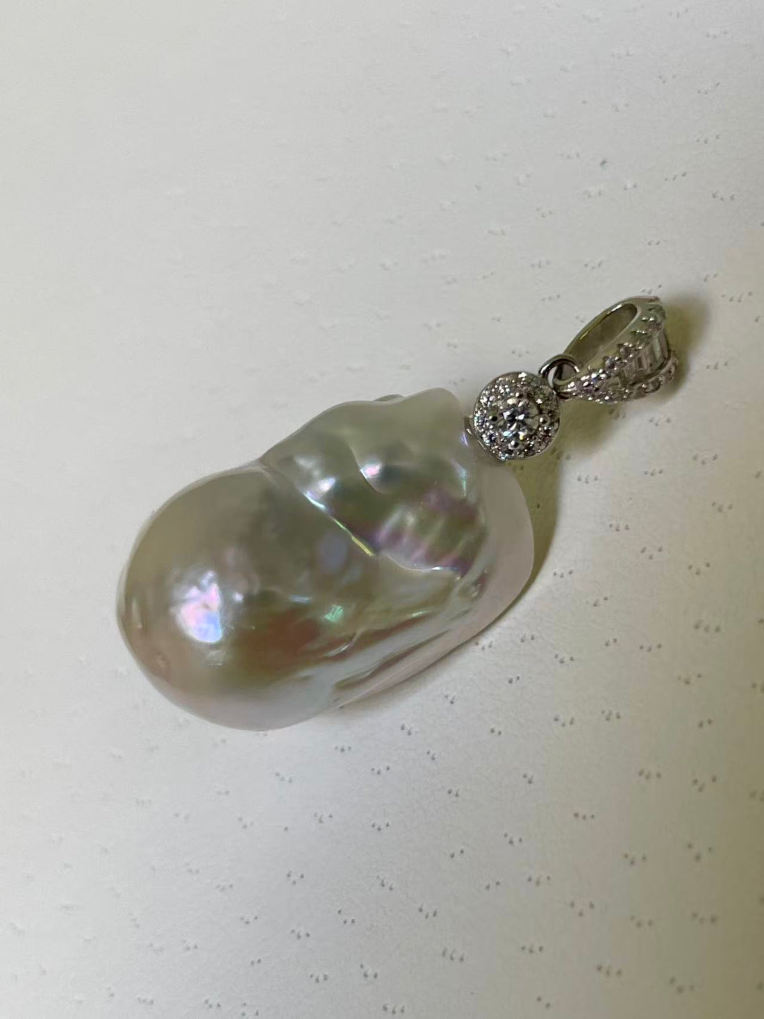 白色巴洛克珍珠吊坠 | 14×14×25mm · 厚珍珠层 · 强光泽 · S925 纯银 · 锆石瓜形吊坠（不含链子）