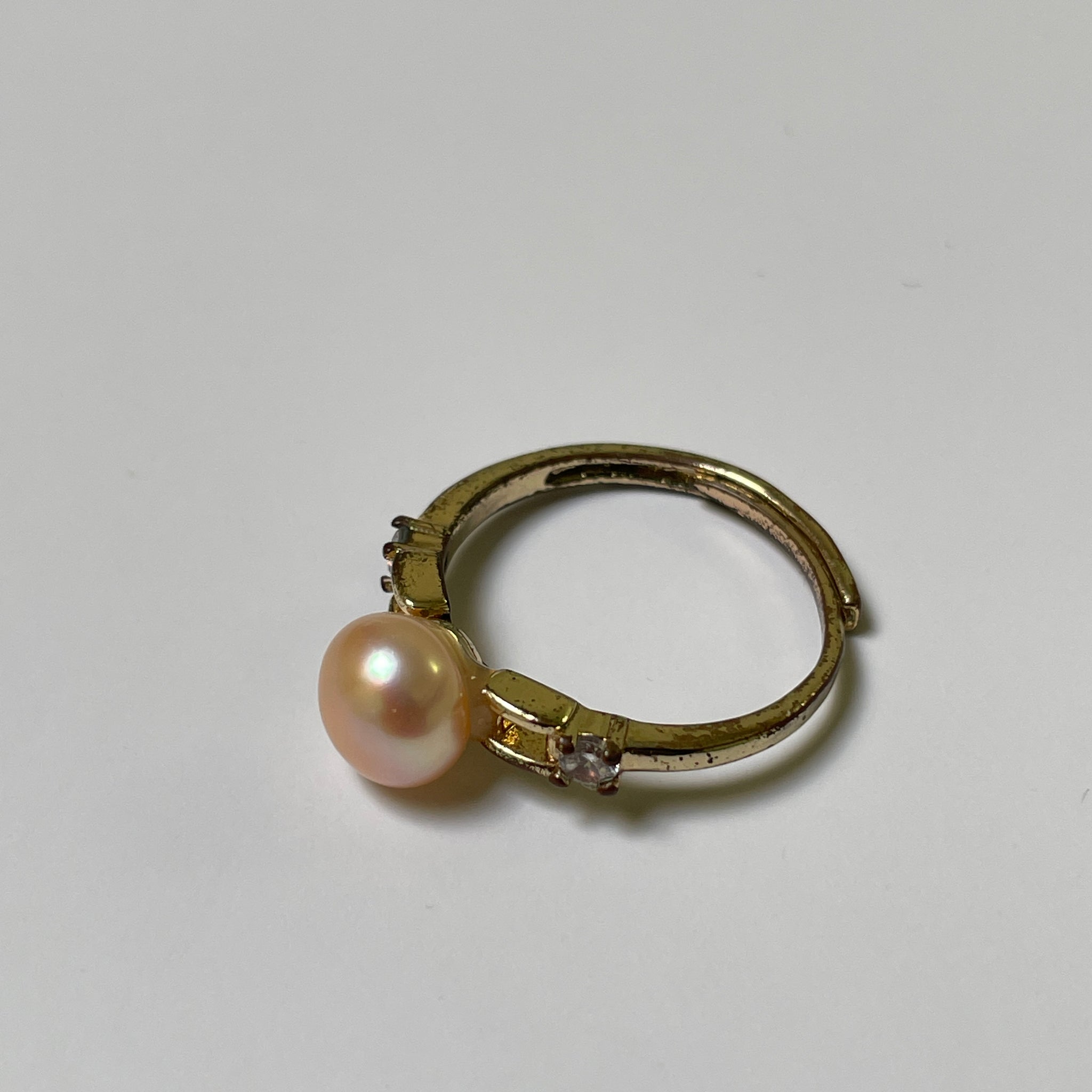 Freshwater Pearl Ring | 8–9mm Flat Pink Pearl · Adjustable Antiqued Band