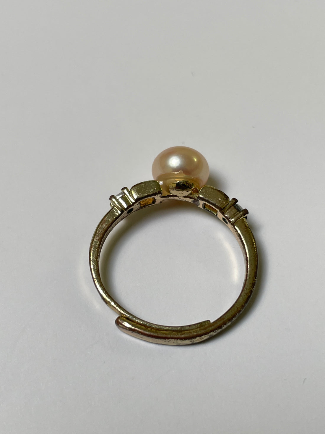 Freshwater Pearl Ring | 8–9mm Flat Pink Pearl · Adjustable Antiqued Band