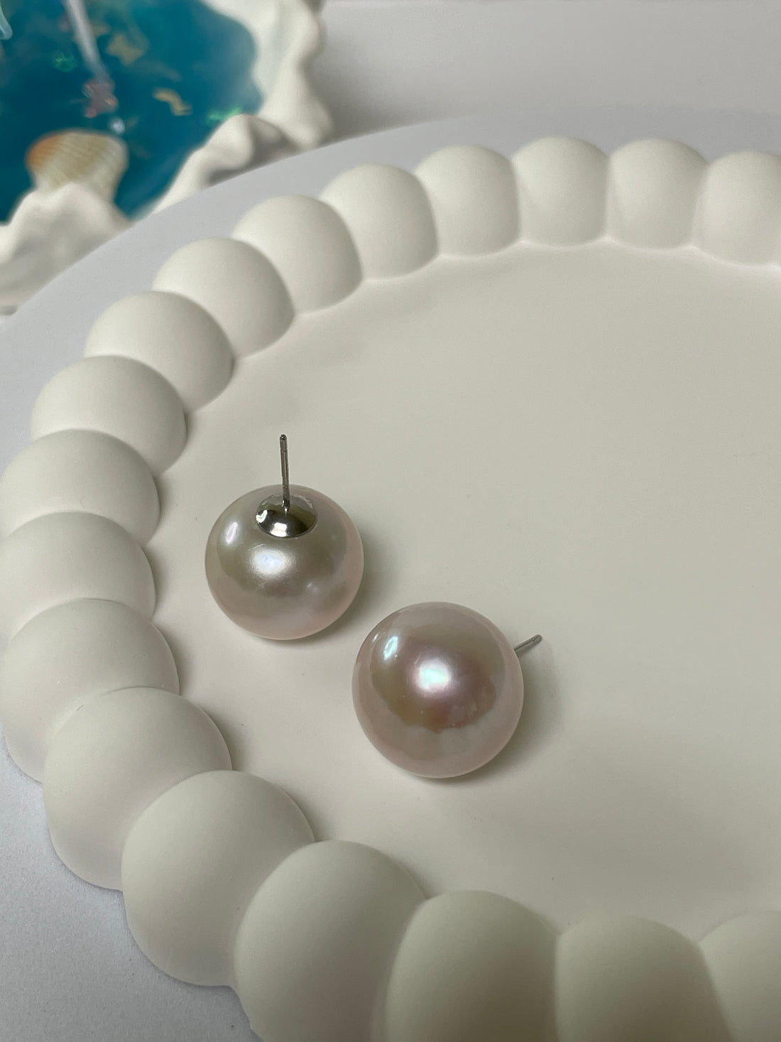 Freshwater Pearl Stud Earrings — Oversized 16–17mm Flat‑Round · High Luster · S925