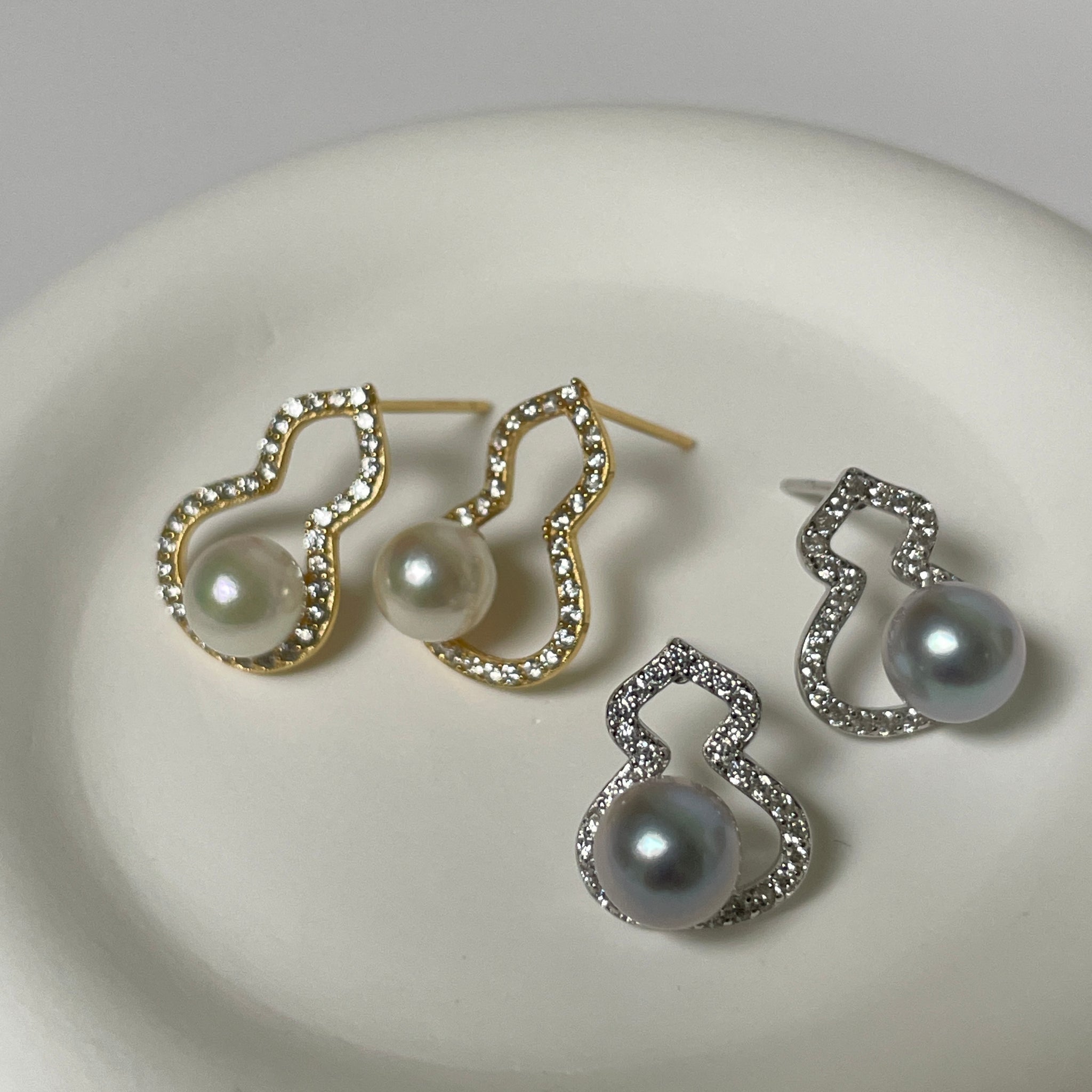 Gourd-Inspired Akoya Pearl Stud Earrings | 5–6mm Japanese Pearls · S925 Sterling Silver · Soft &amp; Minimal