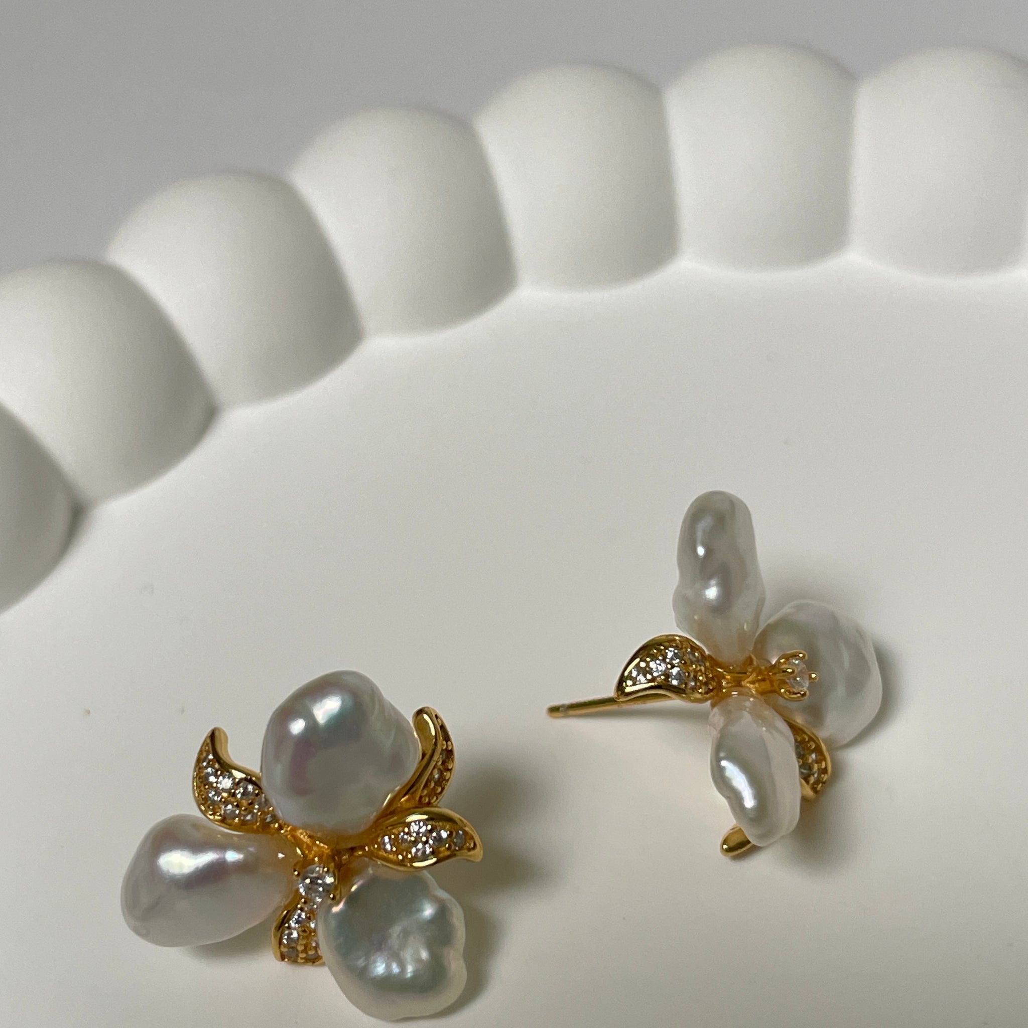 Freshwater Baroque Pearl Floral Earrings | High Luster · Gold-Plated S925 &amp; Zircon Leaf Design