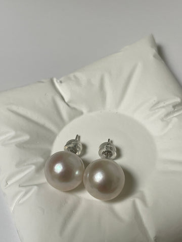 Freshwater Pearl Stud Earrings | 11–12mm · Round · High Luster · S925 Sterling Silver