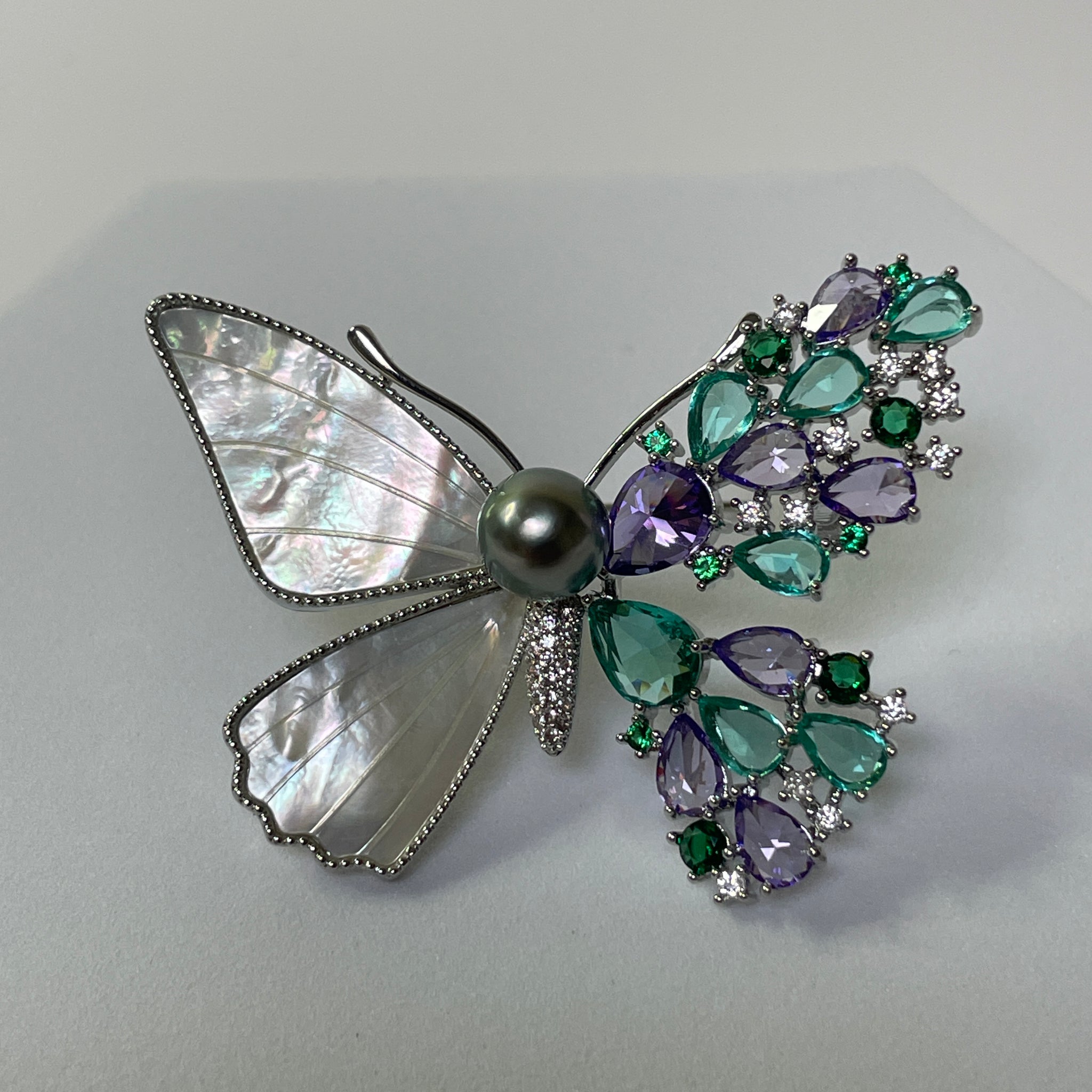 Butterfly Pearl Brooch | 7–10mm Pearls · Mother-of-Pearl &amp; Crystal Wings · S925 Detailing
