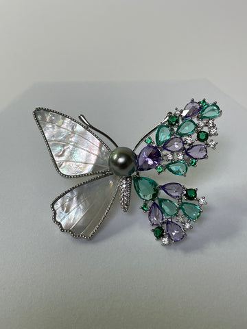Butterfly Pearl Brooch | 7–10mm Pearls · Mother-of-Pearl &amp; Crystal Wings · S925 Detailing