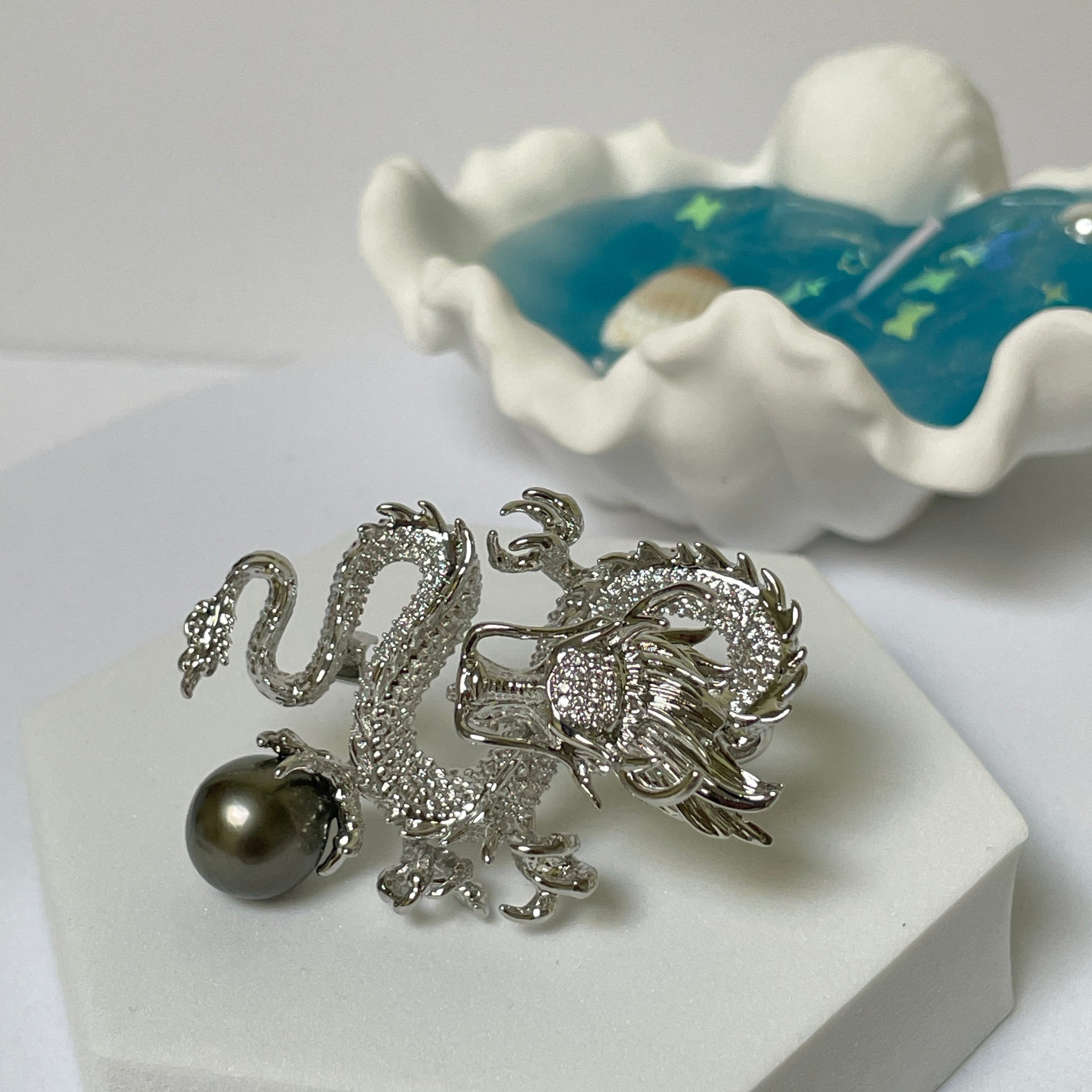 Dragon &amp; Tahitian Pearl Brooch | 10–11mm Drop Pearl · Zircon Accents · Anti-Fading Alloy