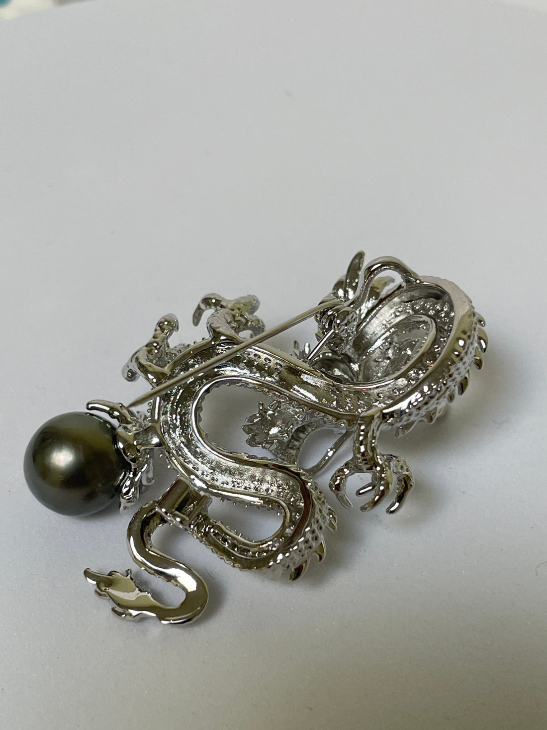 Dragon &amp; Tahitian Pearl Brooch | 10–11mm Drop Pearl · Zircon Accents · Anti-Fading Alloy
