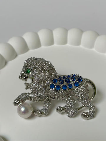 Lion King Pearl Brooch | 8–9mm Tahitian &amp; Freshwater Pearls · Zircon Openwork Design · Gold &amp; Silver Alloy