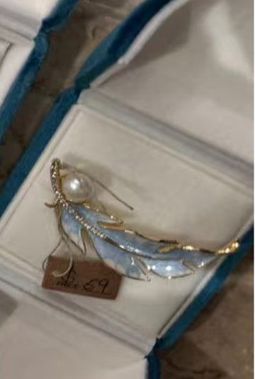 Jas -3 Elegant Pearl Brooch Classic Freshwater Pearl Jewelry