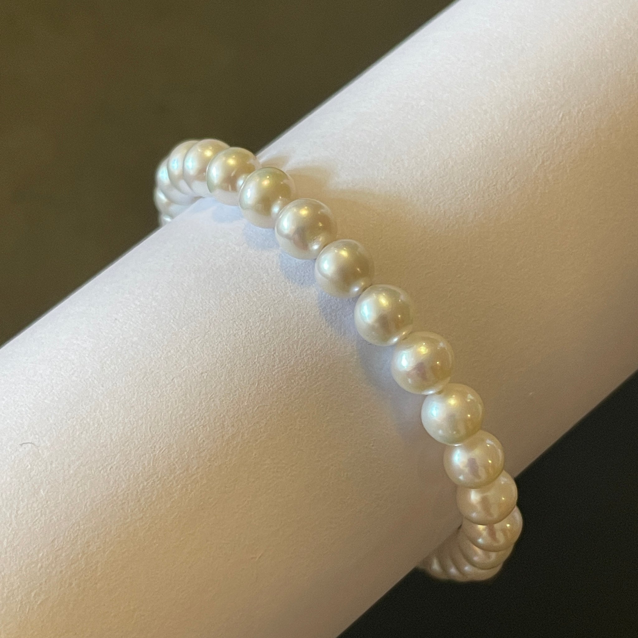 Classic Clasp Freshwater Pearl Bracelet | 5.5–6mm Pearls · S925 Silver