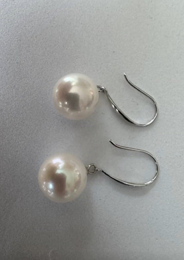 Freshwater Pearl Drop Earrings | 11–12mm · Round · Smooth Surface · Soft Luster · Easy Wear Design