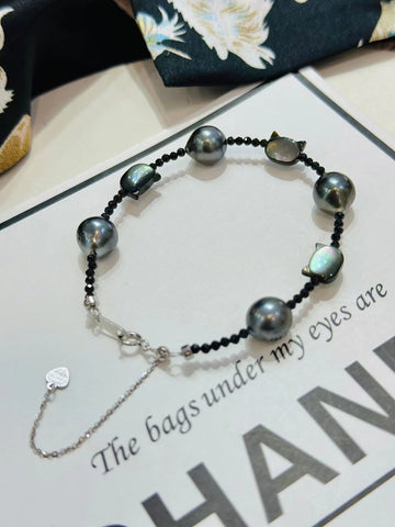 Tahitian Baroque Pearl Bracelet | 9–10mm · Mother-of-Pearl Cat Design · Black Spinel Accents