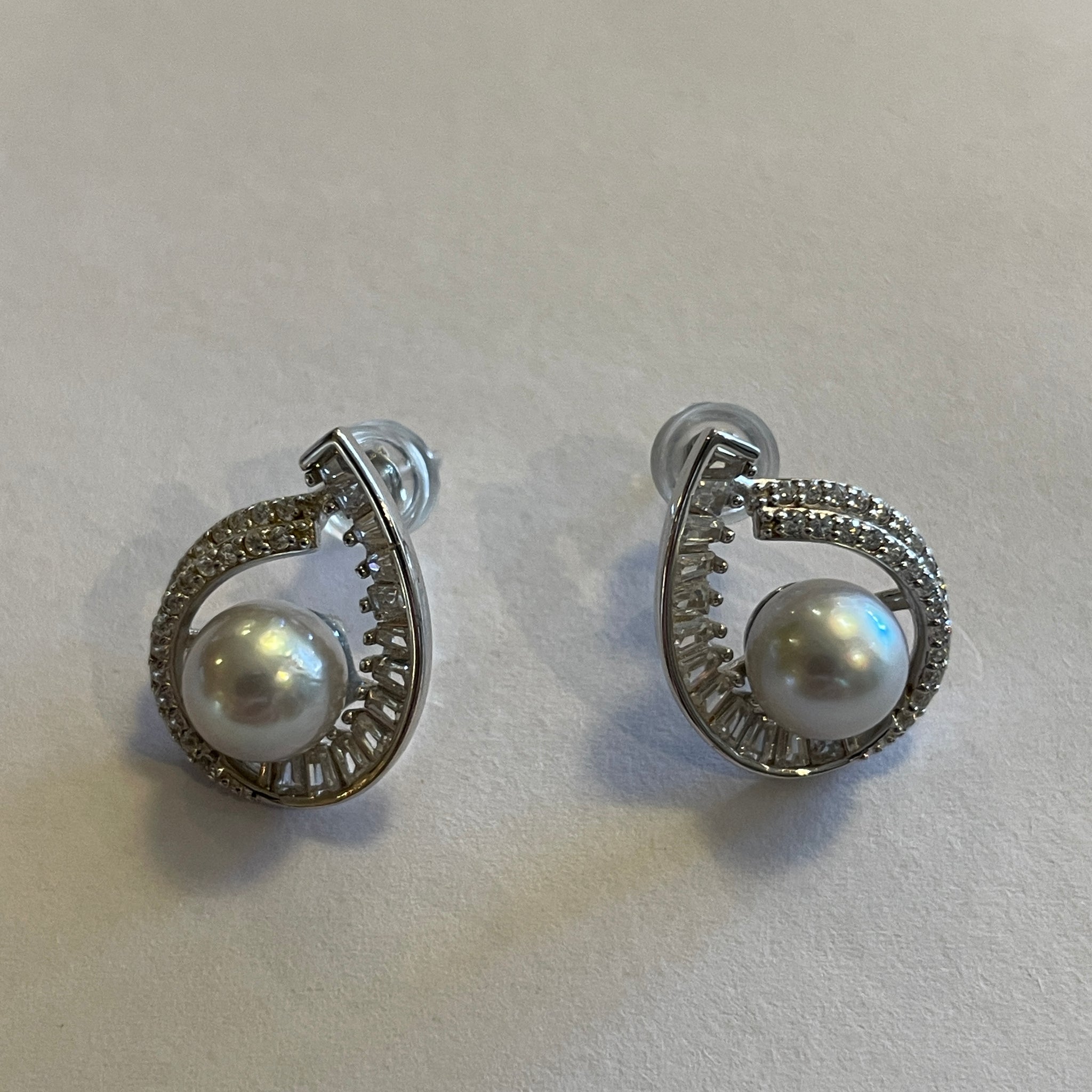 Teardrop Akoya Pearl Earrings | 6–7mm · Round · Strong Luster · S925 Sterling Silver
