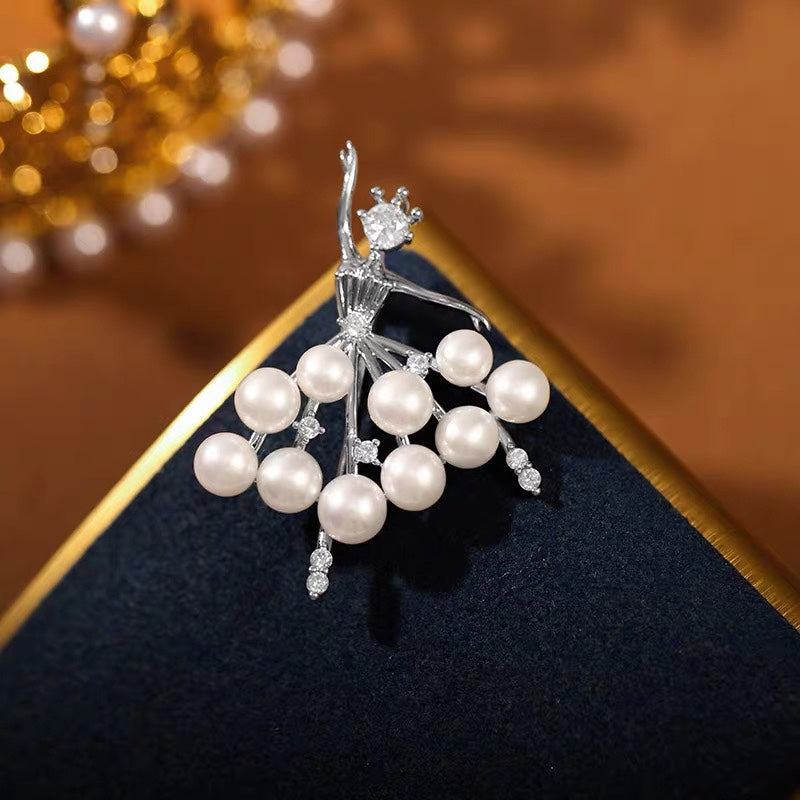 Ballerina-Inspired Brooch & Pendant | 10 Japanese Akoya Pearls · Dual-Wear Design