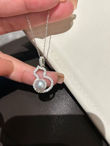 Gourd Pendant with Akoya Pearl | 7–8mm Japanese Saltwater Pearl · S925 Sterling Silver
