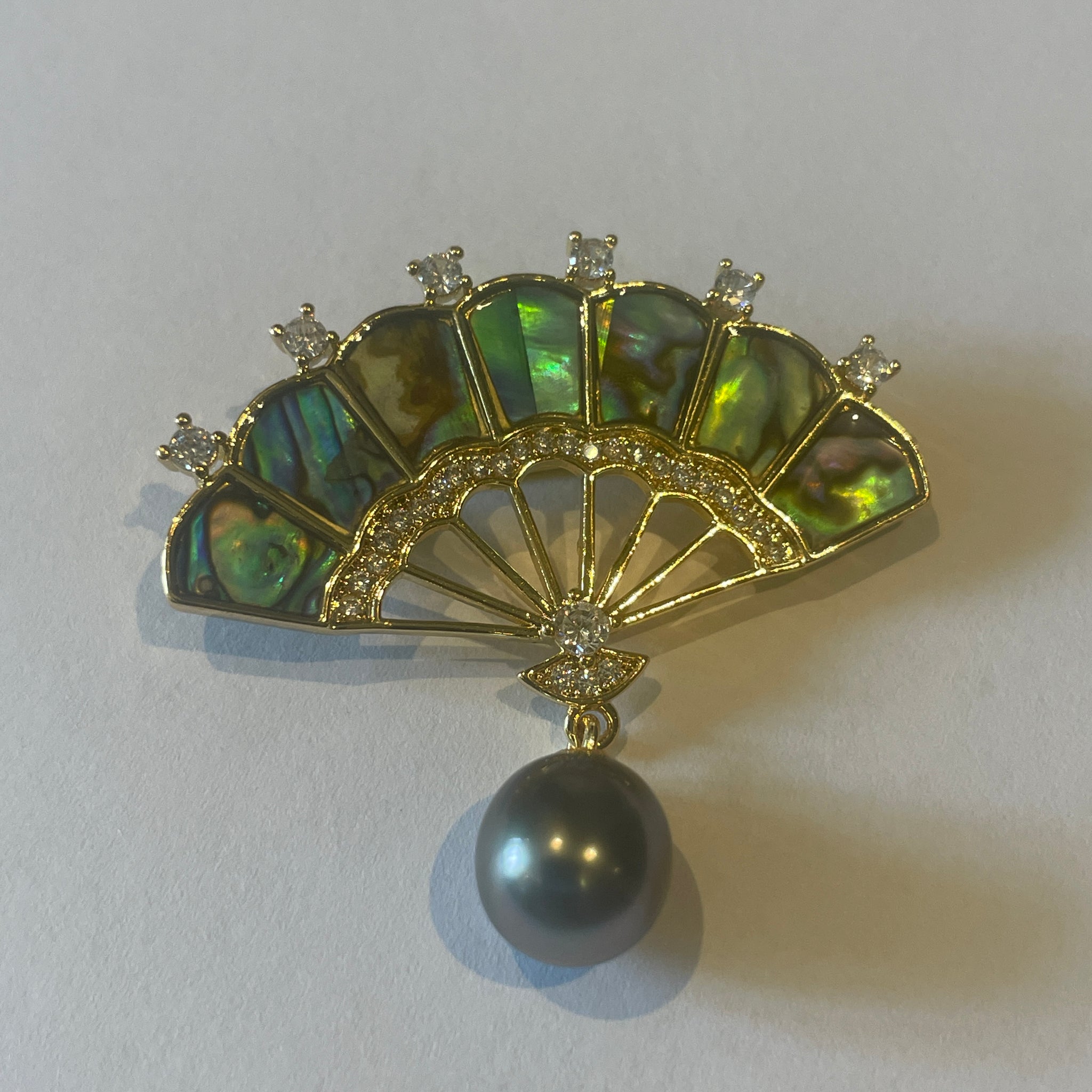 Tahitian Pearl Abalone Fan Brooch | Regal Court Style · Vintage Chinese Elegance